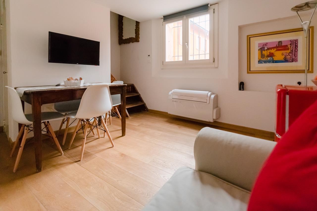 Historical And Luxury Apartment Bologne Extérieur photo